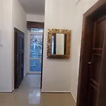 Julie Apartment *
