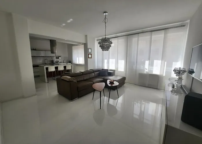 Julie Apartman Loket